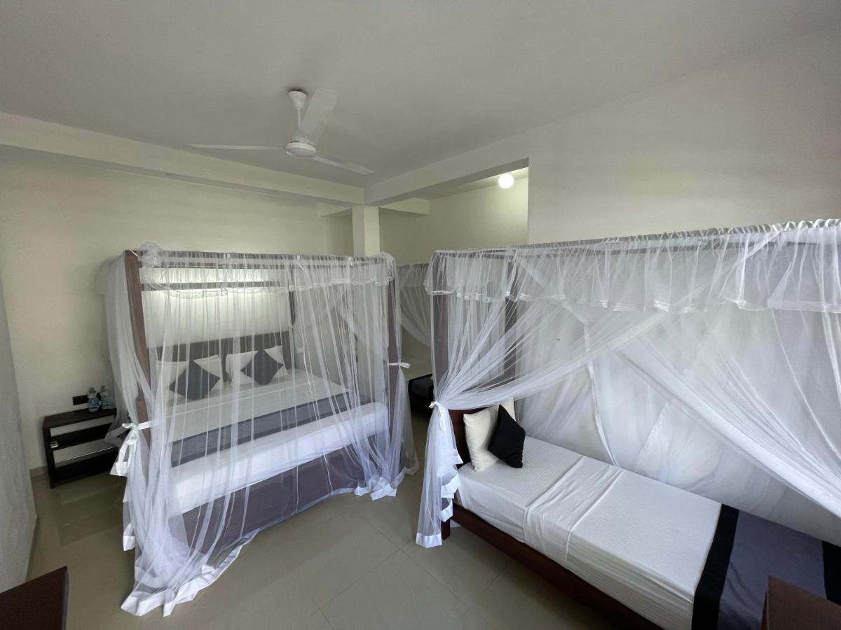 Hotel Happy Bay Weligama Zewnętrze zdjęcie